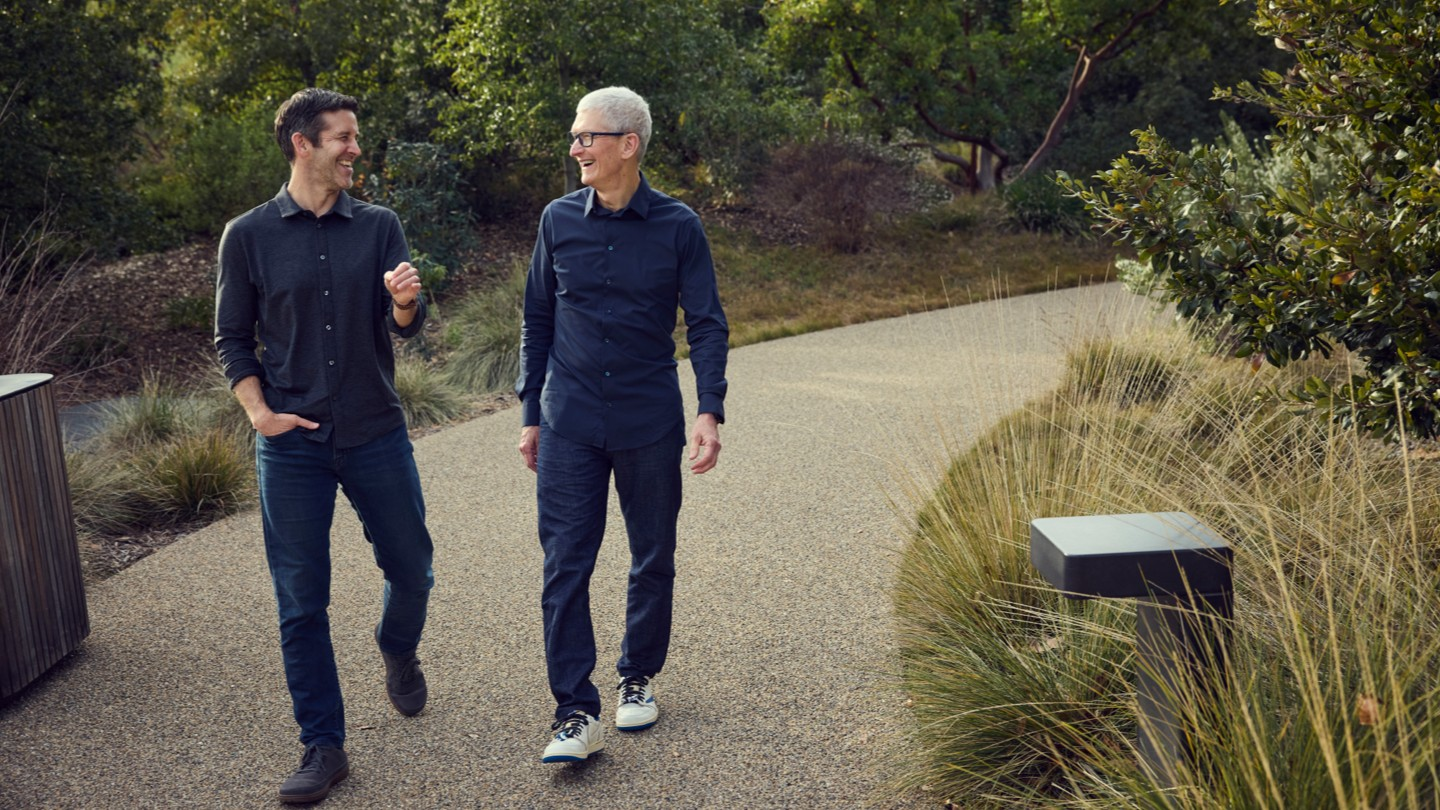Apples New CEO Must Be Steve Jobs and Tim Cook