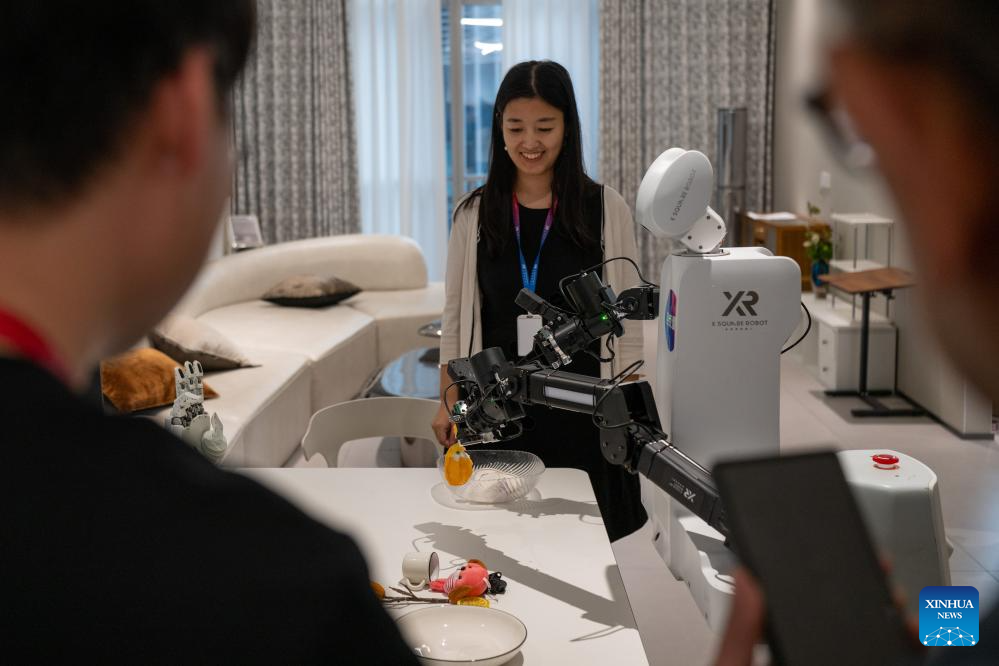 AI cleaning robot service concept